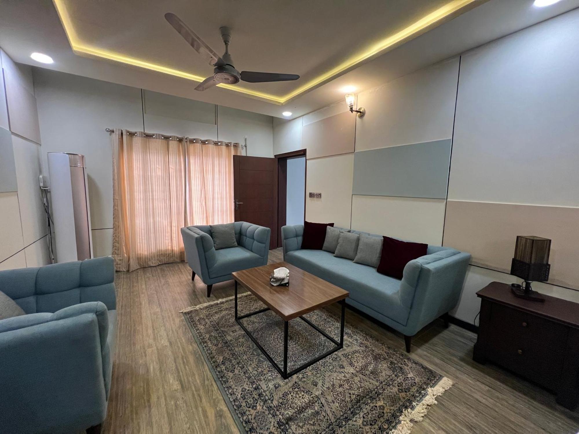 Deluxe King Room In Silverscape Residence Rawalpindi Eksteriør billede