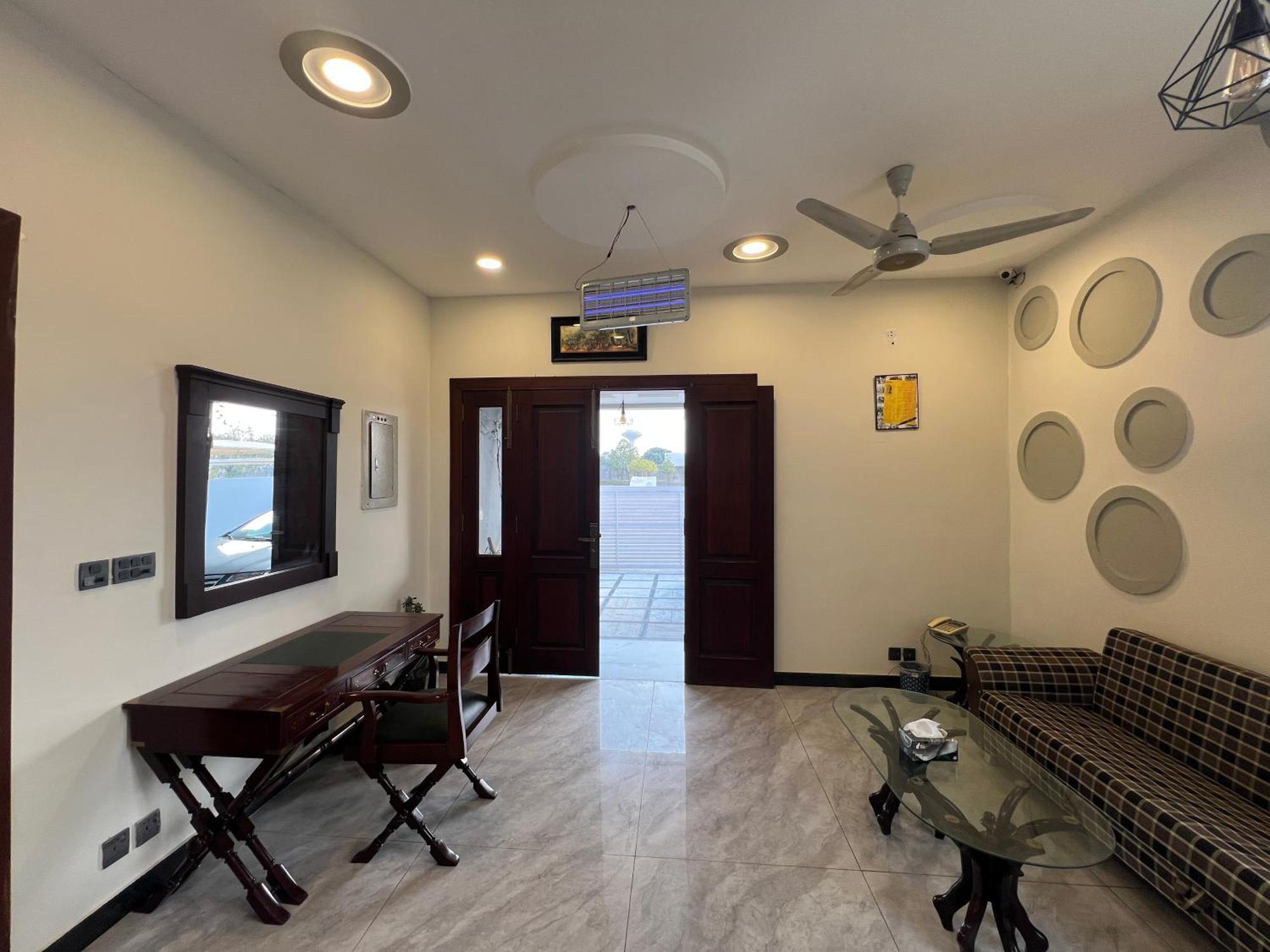 Deluxe King Room In Silverscape Residence Rawalpindi Eksteriør billede